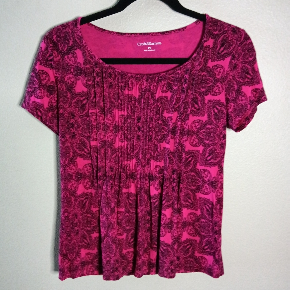 🦋 Croft & Barrow Printed Top Short Sleeve Fuchsia & Black Pintucks Detail SZ PS